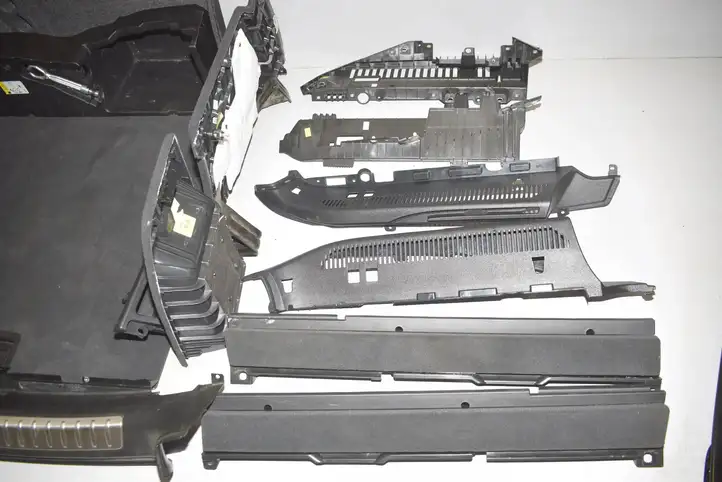 BMW X6 F16 (2014 - 2017) 7314704 Прочая отделка багажника — фото 10