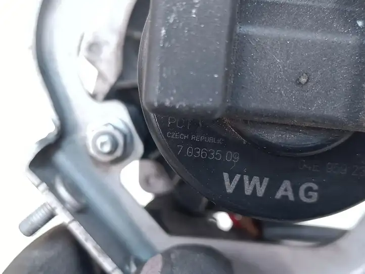 Volkswagen Jetta VI (2011 - 2018) 04E959231 Насос вторичного воздуха — фото 3