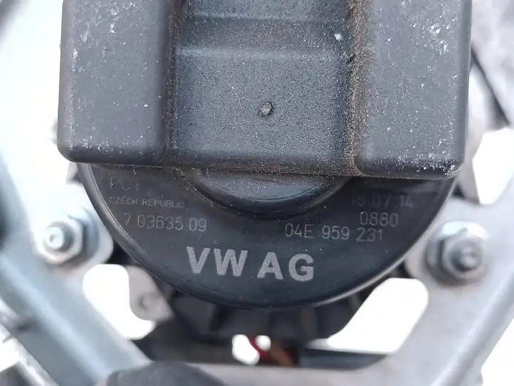Volkswagen Jetta VI (2011 - 2018) 04E959231 Насос вторичного воздуха — фото 5
