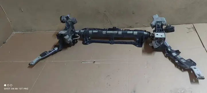 Maserati Levante (2017 - ) 6700034073 Верхняя панель радиатора — фото 2