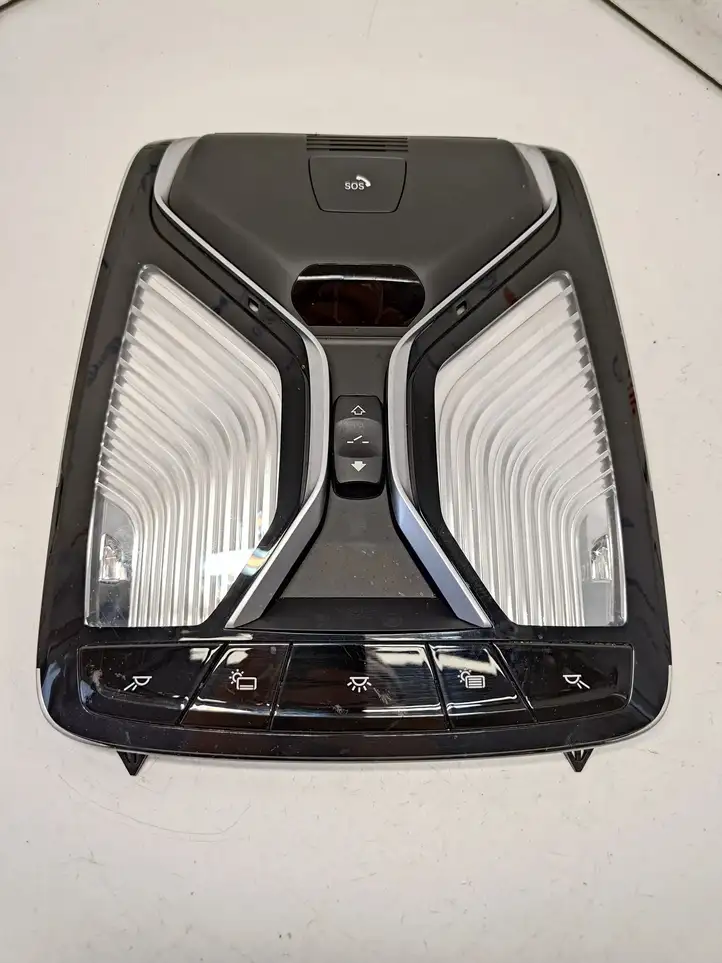 BMW 7 G11 G12 (2015 - 2022) 9391452 Передняя подсветка — фото 1