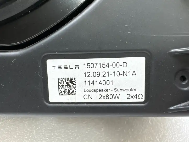 Tesla Model Y (2019 - 2024) 150715400D Сабвуфер — фото 11