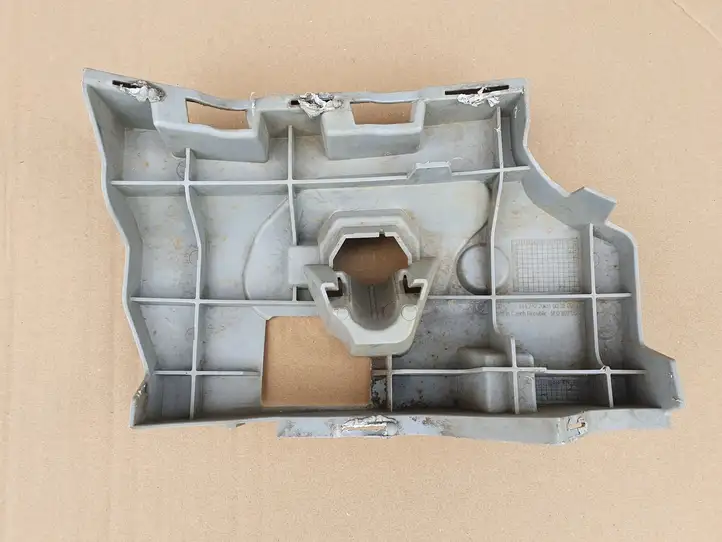 Skoda Octavia Mk3 (5E) (2013 - 2019) 5E0807056B Кронштейн форсунки омывателя фар — фото 3
