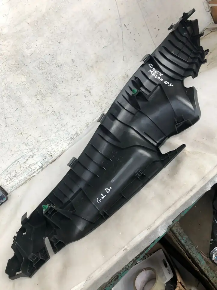 Mazda CX-30 (2019 - ) Dfr568760 Обшивка стойки D нижняя — фото 3