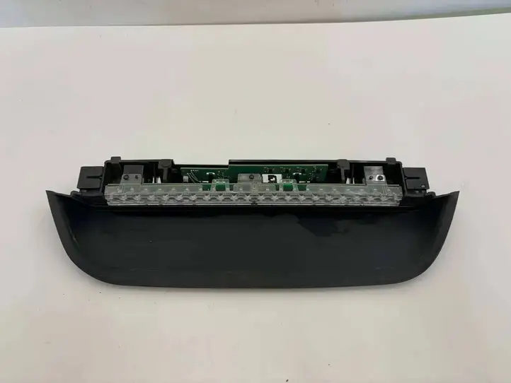 BMW 4 G22 G23 G24 G26 (2020 - ) 90180919 Дополнительный стоп фонарь — фото 3