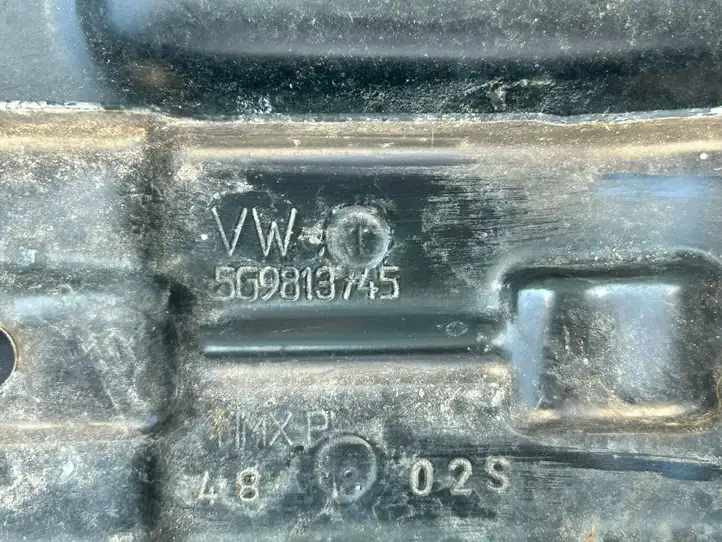 Volkswagen Golf VII (2013 - 2019) 5G9813305A Пол багажника — фото 3