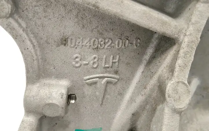 Tesla Model 3 (2017 - 2023) 104437100D Опорный подшипник амортизатора — фото 3