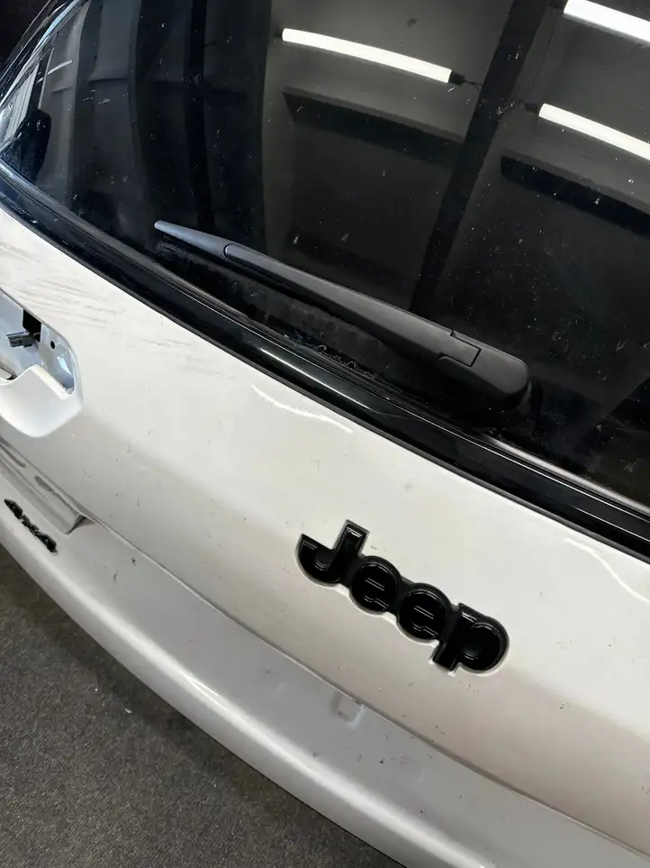 Jeep Grand Cherokee WL (2021 - ) Крышка багажника — фото 14
