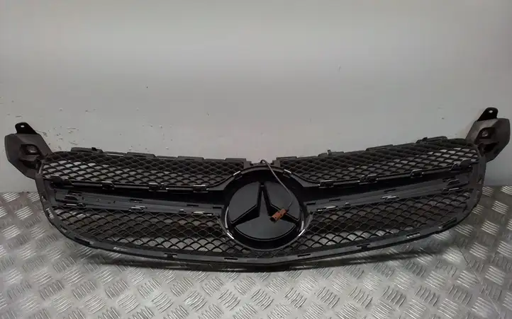 Mercedes-Benz C AMG W205 (2014 - ) A2058880523 Передняя решетка — фото 4