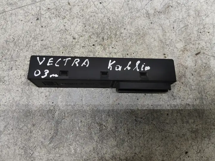 Opel Vectra C (2002 - 2005) 532150018 Реле крюка для прицепа — фото 1