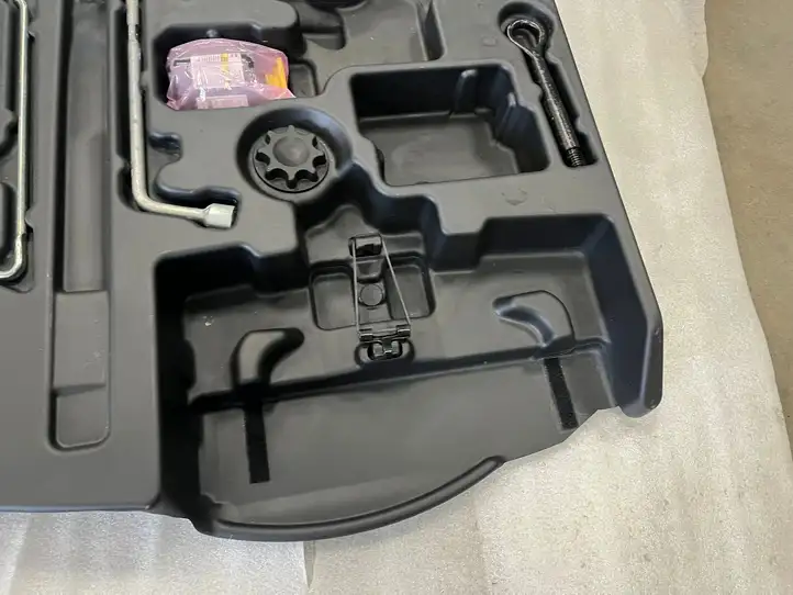 Lexus UX (2020 - ) PW24176005 Обшивка ниши запасного колеса — фото 3