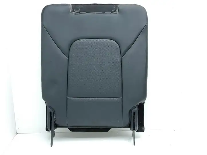 Hyundai Santa Fe (2012 - 2015) Третий ряд сидений — фото 1