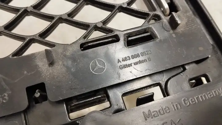 Mercedes-Benz G W463 (2018 - ) A4638880523 Передняя решетка — фото 3