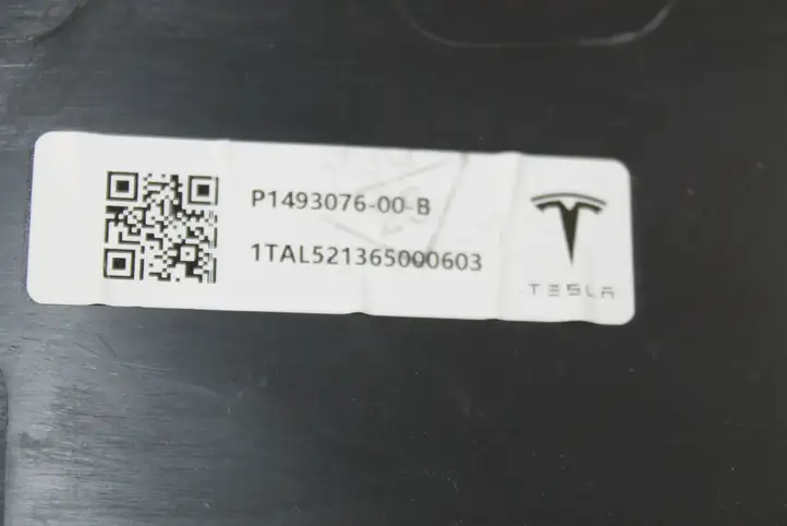 Tesla Model Y (2019 - 2024) 149307600B Прочая отделка багажника — фото 6