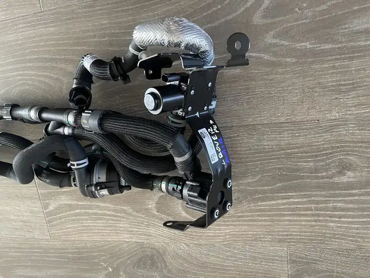 Land Rover Discovery 5 (2019 - ) J9D38501AA Трубка подачи воздуха — фото 4