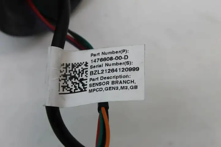 Tesla Model Y (2019 - 2024) 150551400D Крышка зарядного разъема — фото 2