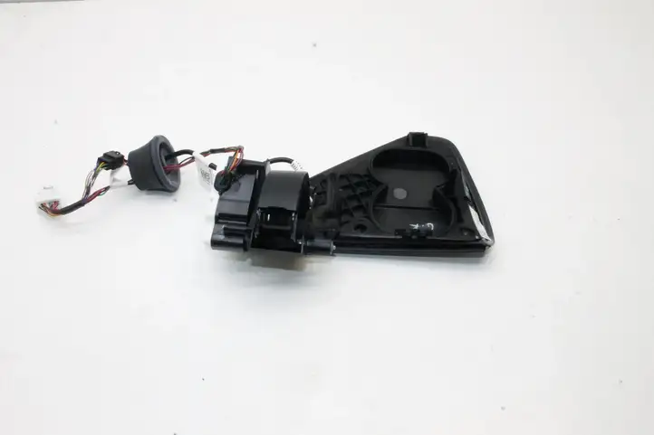 Tesla Model Y (2019 - 2024) 150551400D Крышка зарядного разъема — фото 10