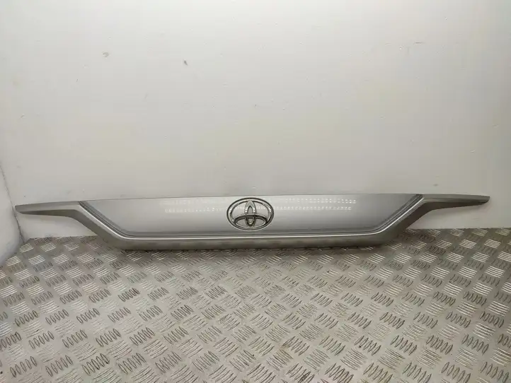 Toyota RAV 4 (XA50) (2018 - ) 7680142240 Подсветка номера — фото 8