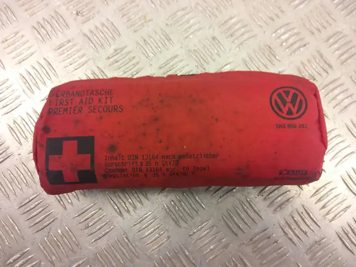 Volkswagen ID.3 (2019 - ) 5K0860282 Автомобильная аптечка — фото 6