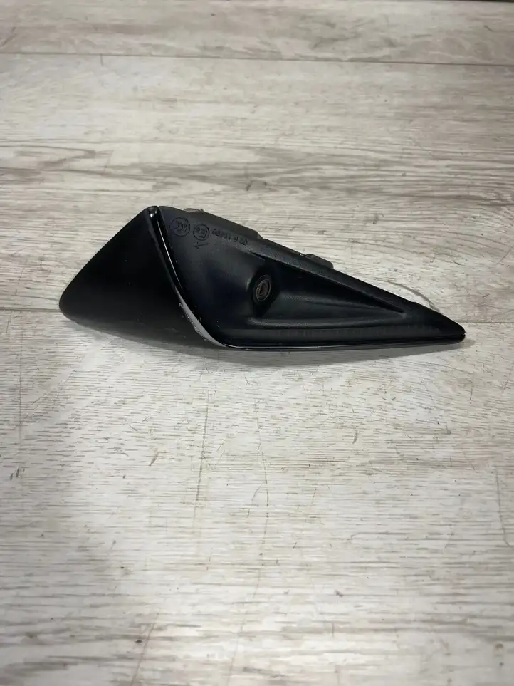 Tesla Model 3 (2017 - 2023) 149586510C Боковая камера в крыле — фото 1