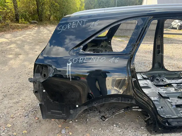 Kia Sorento (2014 - 2017) Кузов — фото 3
