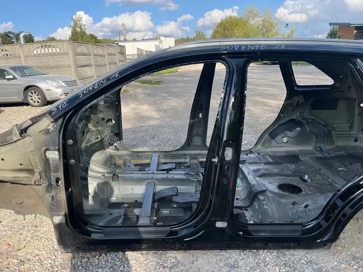 Kia Sorento (2014 - 2017) Кузов — фото 9