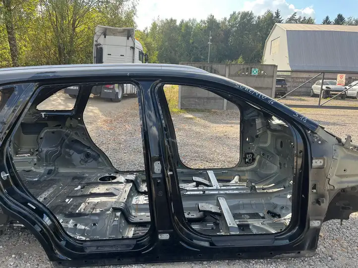 Kia Sorento (2014 - 2017) Кузов — фото 11