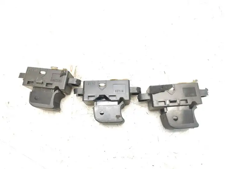 Subaru Outback (2009 - 2014) 0518Z Кнопка стеклоподъемников — фото 4