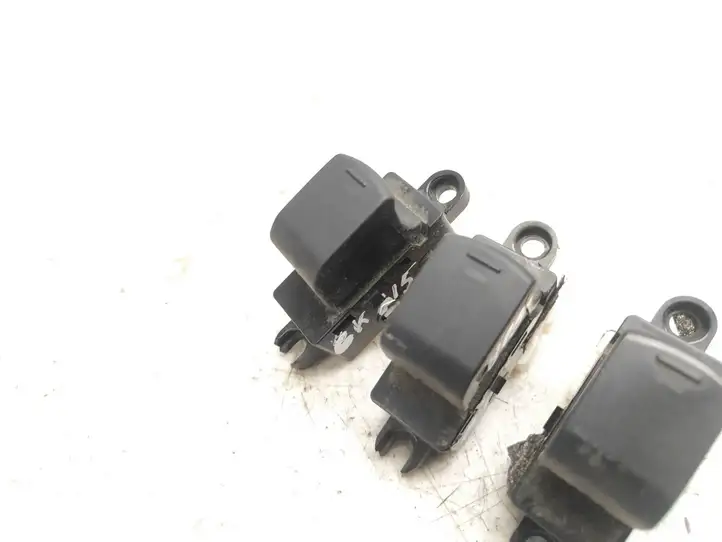 Subaru Outback (2009 - 2014) 0518Z Кнопка стеклоподъемников — фото 5