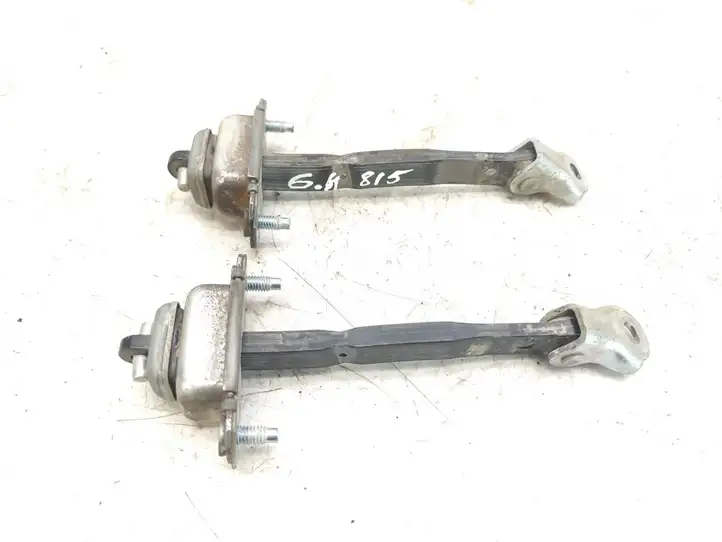 Subaru Outback (2009 - 2014) Ограничитель задней двери — фото 1