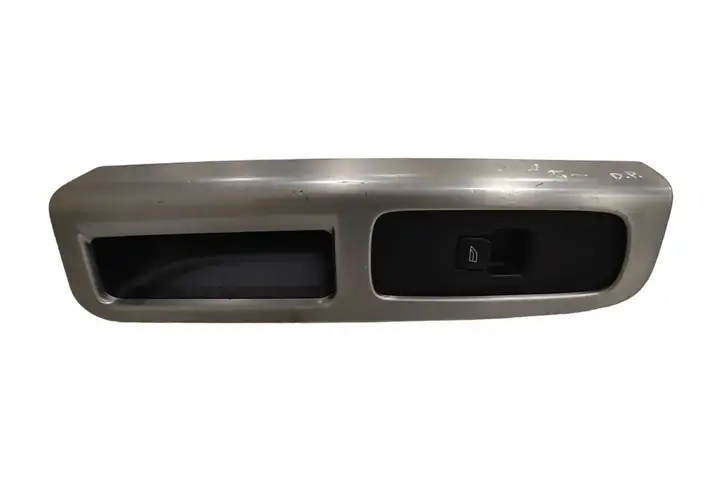Volvo S40 (2004 - 2007) 8679669 Накладка кнопки стеклоподъемника — фото 1