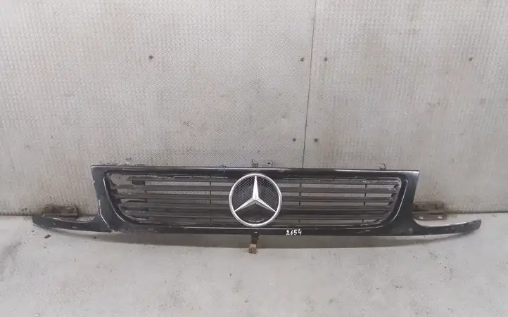 Mercedes-Benz Vito Viano W638 (1996 - 2003) Передняя решетка — фото 1