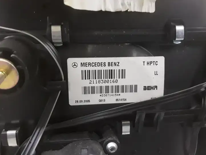 Mercedes-Benz E W211 (2002 - 2009) 2118300160 Комплект системы вентиляции салона — фото 2