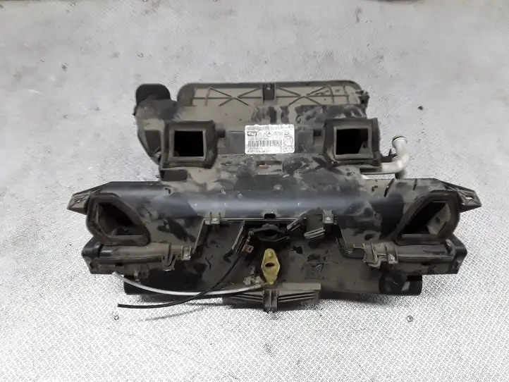 Mercedes-Benz Sprinter W901 W902 W903 W904 (1995 - 2007) A9018300461 Комплект системы вентиляции салона — фото 3