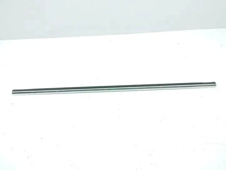 Volkswagen PASSAT B5.5 (2001 - 2005) 3B4839477A Накладка стекла задней двери — фото 1
