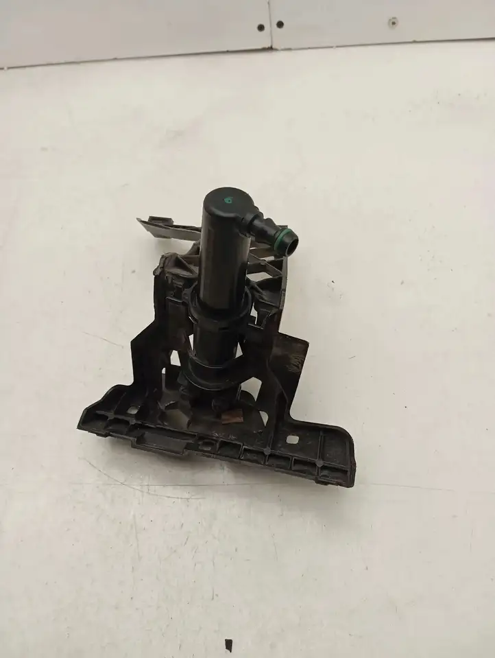 Volkswagen Sharan (2010 - 2015) 7N0807723 Кронштейн форсунки омывателя фар — фото 2