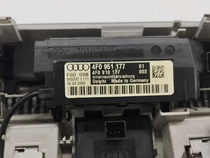 Audi Q7 4L (2005 - 2009) 4F0951177 Передняя подсветка — фото 6