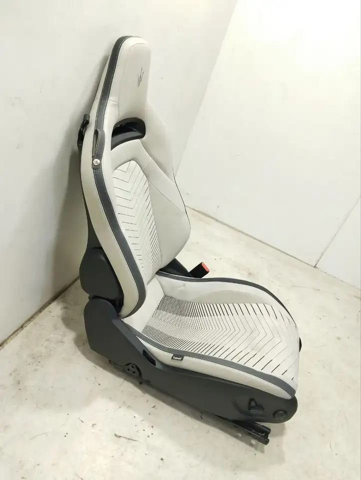 Maserati MC20 (2021 - ) 670270715 Переднее сиденье пассажира — фото 8