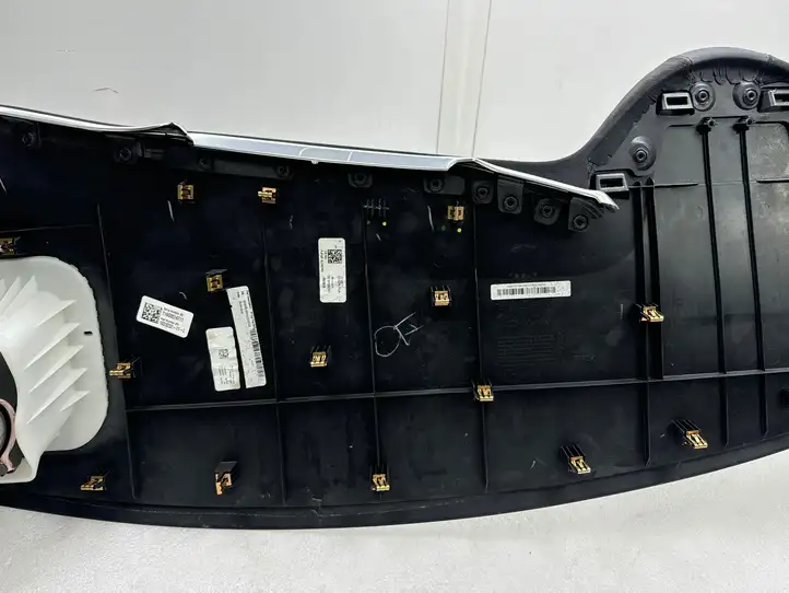 Tesla Model S (2016 - 2021) 102813600J Отделка внутренней панели салона — фото 3
