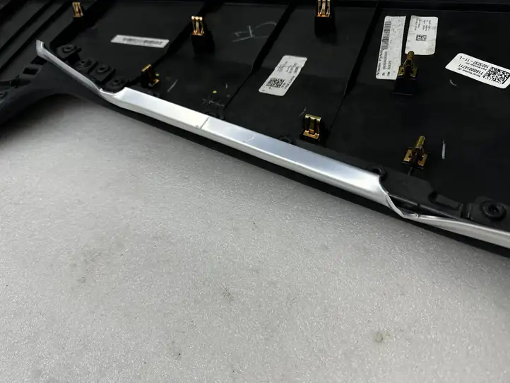 Tesla Model S (2016 - 2021) 102813600J Отделка внутренней панели салона — фото 6