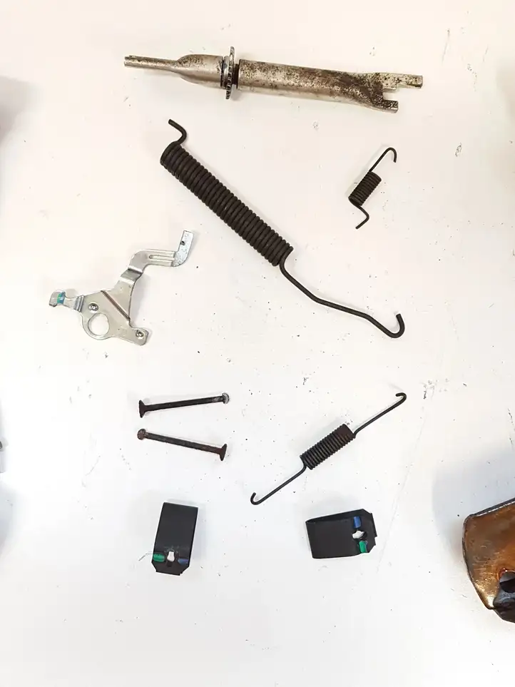 Ford Ranger (2006 - 2009) 1454551 Колодки ручного тормоза — фото 6