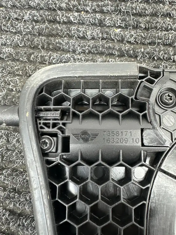Mini One Cooper F56 F55 (2012 - 2022) 7358171 Воздушный дефлектор — фото 4