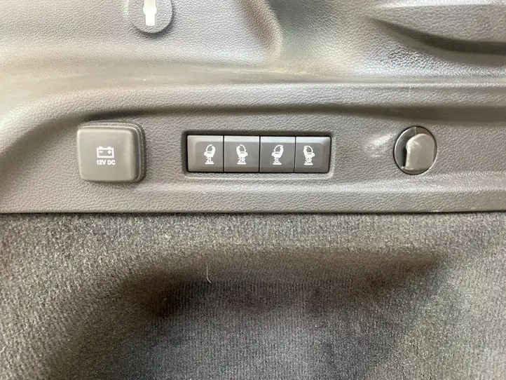Jeep Grand Cherokee WL (2021 - ) Боковая обшивка багажника — фото 14
