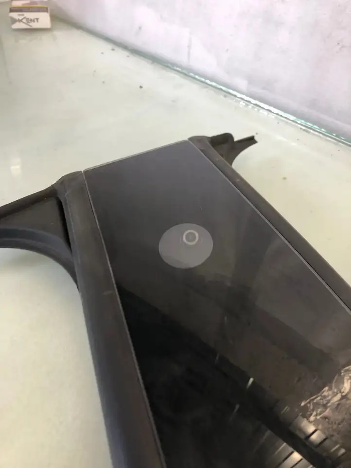 Tesla Model Y (2019 - 2024) 149424000a Прочая отделка передней двери — фото 2