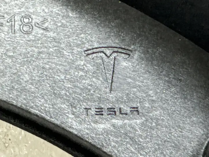 Tesla Model X (2021 - ) 162338800A Рамка бокового динамика — фото 6