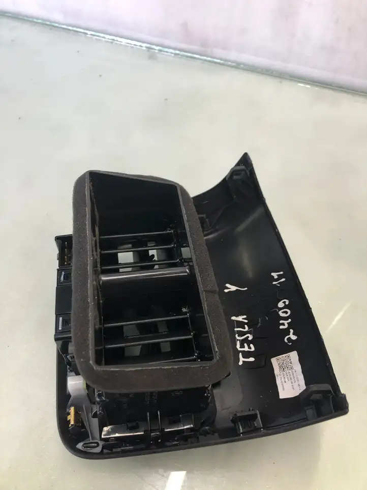 Tesla Model Y (2019 - 2024) 154612900d Задний воздушный дефлектор — фото 3