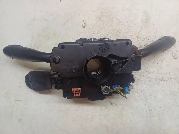 Peugeot 206 (1998 - 2012) 96663043XT Комплект ножек очистителей — фото 3