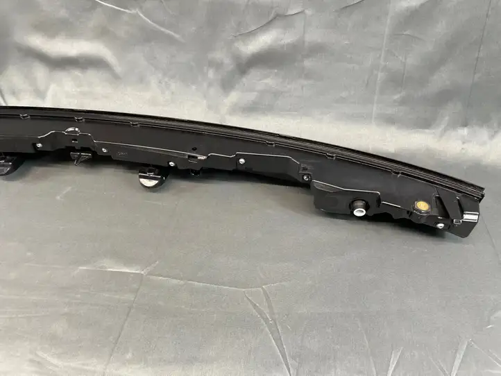Porsche Panamera (971) (2020 - ) 976945207BA Задний фонарь в крышке багажника — фото 2