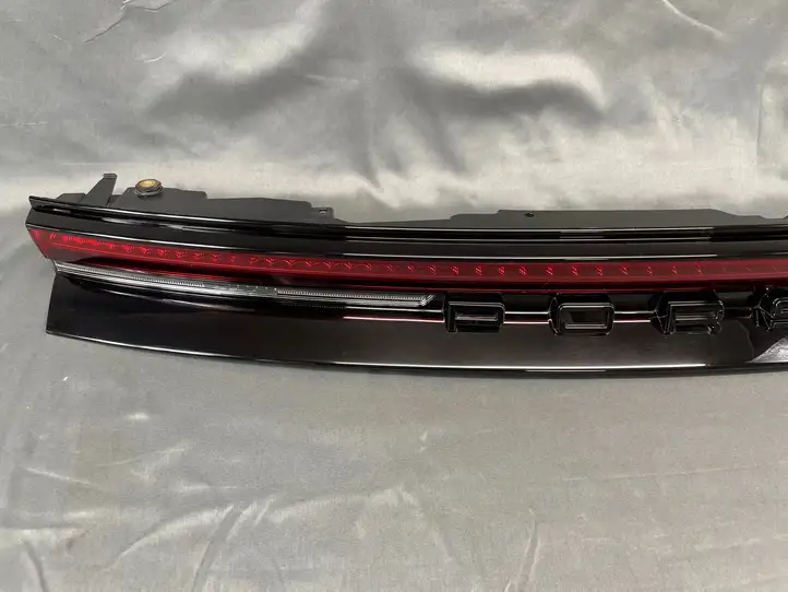 Porsche Panamera (971) (2020 - ) 976945207BA Задний фонарь в крышке багажника — фото 8