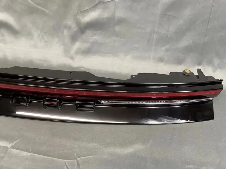 Porsche Panamera (971) (2020 - ) 976945207BA Задний фонарь в крышке багажника — фото 10